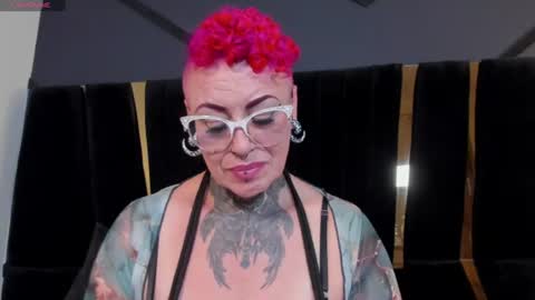Snapshot of mistress_sandy chatting on 30, 7, 2026 Sandy Mistress online show from 30, 7, 2026