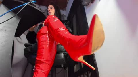 Snapshot of mistressanna_ chatting on 15, 7, 2026 Mistress Anna Alves online show from 15, 7, 2026