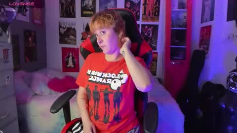 Snapshot of mistresscrowley_999 chatting on 26, 10, 2025 mistresscrowley_999 online show from 26, 10, 2025