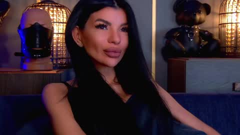 Elenia online show from 2, 5, 2026