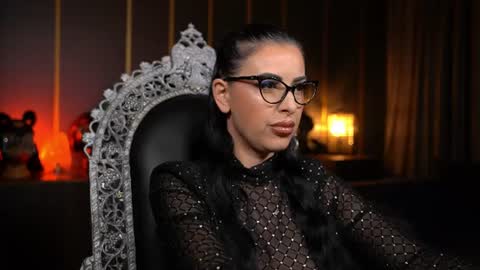 Snapshot of mistresskellykent chatting on 9, 6, 2026 Mistress Kelly online show from 9, 6, 2026