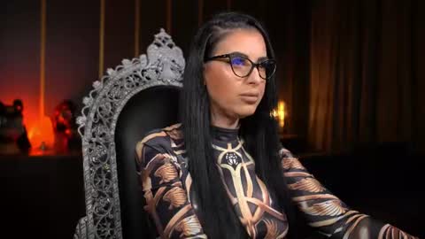 Snapshot of mistresskellykent chatting on 14, 6, 2026 Mistress Kelly online show from 14, 6, 2026