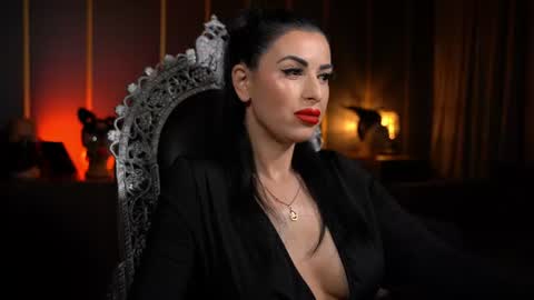 Snapshot of mistresskellykent chatting on 10, 7, 2026 Mistress Kelly online show from 10, 7, 2026