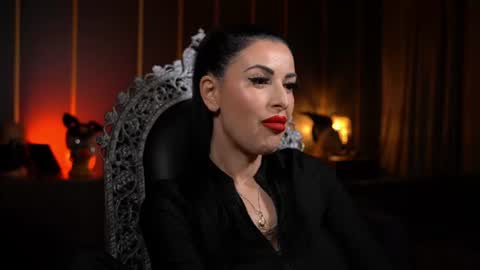 Snapshot of mistresskellykent chatting on 13, 7, 2026 Mistress Kelly online show from 13, 7, 2026