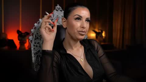 Snapshot of mistresskellykent chatting on 22, 7, 2026 Mistress Kelly online show from 22, 7, 2026