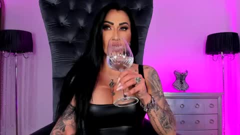 mistresskennya online show from 13, 5, 2026