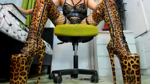 Snapshot of mistresstiffany69 chatting on 2, 8, 2026 Tiffany online show from 2, 8, 2026