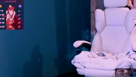 Snapshot of misty_arrow chatting on 11, 2, 2025 Jenny online show from 11, 2, 2025