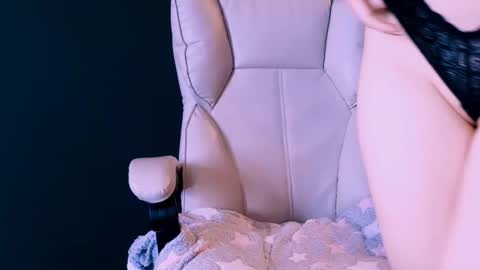 Snapshot of misty_arrow chatting on 14, 2, 2025 Jenny online show from 14, 2, 2025