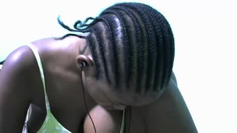 Snapshot of misty_shee chatting on 5, 2, 2025 misty_shee online show from 5, 2, 2025