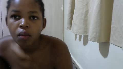 Snapshot of misty_shee chatting on 28, 2, 2025 misty_shee online show from 28, 2, 2025