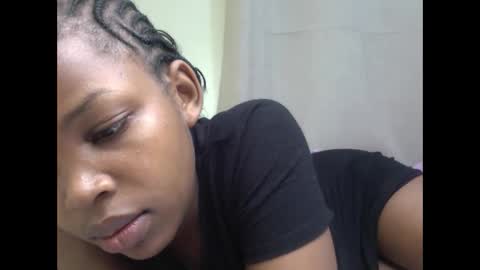 Snapshot of misty_shee chatting on 28, 11, 2025 misty_shee online show from 28, 11, 2025