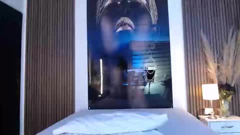 Mtica Brennet online show from 5, 12, 2025