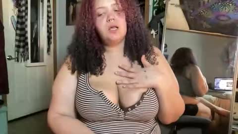 mixxedgoodness222 online show from 11, 4, 2026