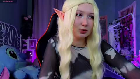 Snapshot of mizukinoyoru chatting on 14, 2, 2025 Mizuki online show from 14, 2, 2025