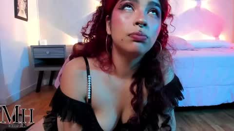 Snapshot of mizzhell_ chatting on 24, 9, 2025 mizzhell_ online show from 24, 9, 2025