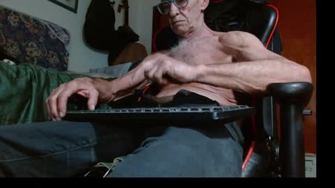 Snapshot of mjmadurengue chatting on 9, 9, 2025 Mario jose online show from 9, 9, 2025