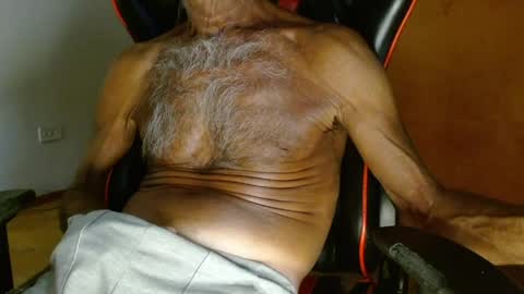 Snapshot of mjmadurengue chatting on 4, 4, 2026 Mario jose online show from 4, 4, 2026