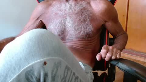 Snapshot of mjmadurengue chatting on 5, 4, 2026 Mario jose online show from 5, 4, 2026