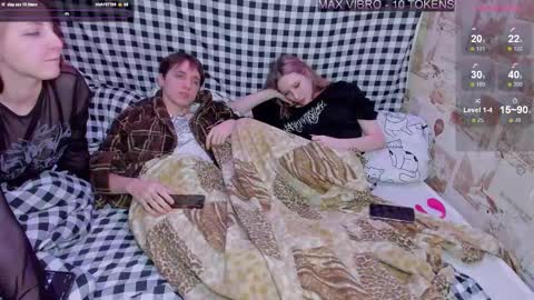 Tim and Lisa  Simon and Luna online show from 9, 2, 2025