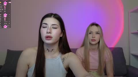 Snapshot of mmkakpoxyi22 chatting on 13, 12, 2024 alice and ray online show from 13, 12, 2024