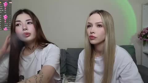 Snapshot of mmkakpoxyi22 chatting on 14, 12, 2024 alice and ray online show from 14, 12, 2024