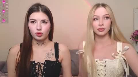 Snapshot of mmkakpoxyi22 chatting on 16, 12, 2024 alice and ray online show from 16, 12, 2024