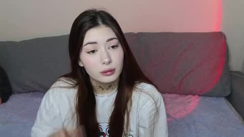 Snapshot of mmkakpoxyi22 chatting on 12, 1, 2025 alice and ray online show from 12, 1, 2025