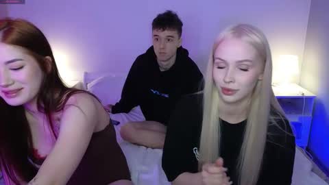 Snapshot of mmkakpoxyi22 chatting on 21, 9, 2025 alice and ray online show from 21, 9, 2025