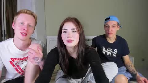 Snapshot of mmkakpoxyi22 chatting on 6, 1, 2026 alice and ray online show from 6, 1, 2026