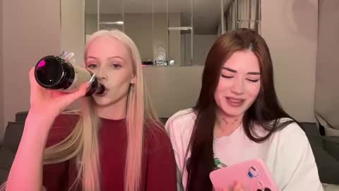 Snapshot of mmkakpoxyi22 chatting on 3, 2, 2026 alice and ray online show from 3, 2, 2026