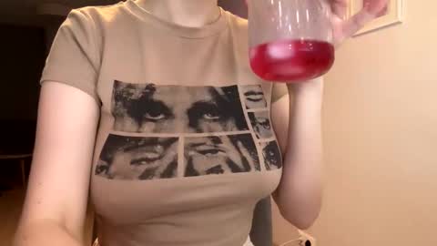 Snapshot of mmm_sweety_kitty chatting on 2, 12, 2024 mmm_sweety_kitty online show from 2, 12, 2024