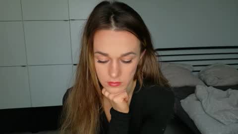 mmminnie online show from 15, 12, 2025