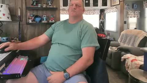 mmmthatsfunnn online show from 9, 4, 2026