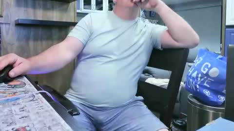 Snapshot of mmmthatsfunnn chatting on 14, 5, 2026 mmmthatsfunnn online show from 14, 5, 2026