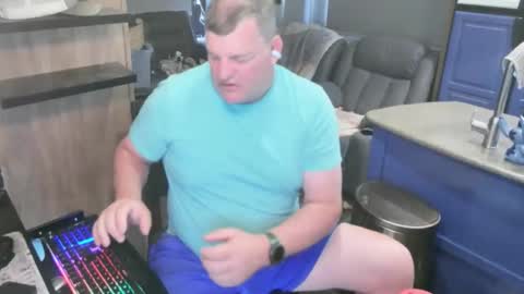 Snapshot of mmmthatsfunnn chatting on 2, 6, 2026 mmmthatsfunnn online show from 2, 6, 2026