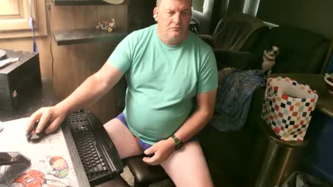 mmmthatsfunnn online show from 14, 6, 2026