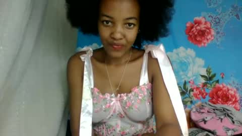 Snapshot of mmyriame chatting on 20, 6, 2026 mmyriame online show from 20, 6, 2026