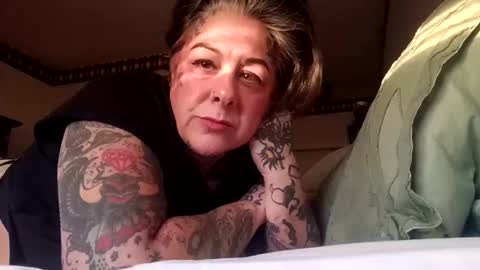 Kittykittybangbang online show from 12, 1, 2026