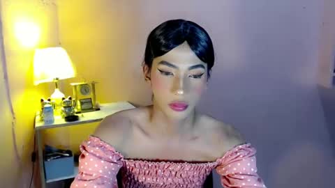 Mocha Locca  online show from 5, 1, 2025