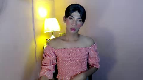 Mocha Locca  online show from 7, 1, 2025