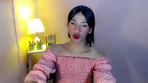 Mocha Locca  online show from 12, 1, 2025