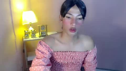 Mocha Locca  online show from 12, 1, 2025