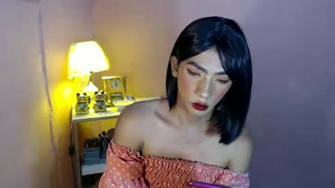 Mocha Locca  online show from 22, 1, 2025