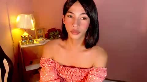 Mocha Locca  online show from 4, 3, 2025