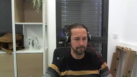 Julien online show from 4, 2, 2025