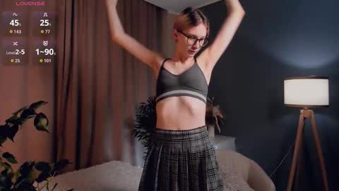 Laura online show from 2, 12, 2025