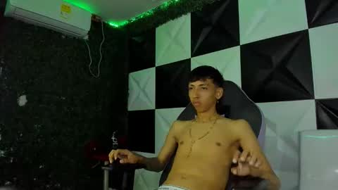 Snapshot of moises_carter chatting on 14, 5, 2026 Moises online show from 14, 5, 2026