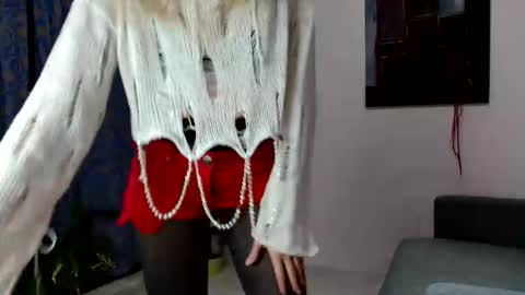 Snapshot of molliart chatting on 17, 2, 2026 molliart online show from 17, 2, 2026