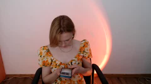 mollilove online show from 19, 6, 2026